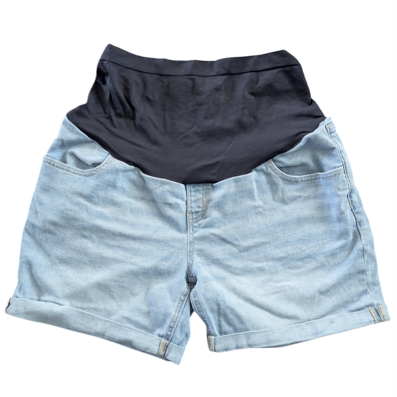 Old Navy Maternity Jean Shorts- Tummy panel size 14 light wash - Picture 1 of 3